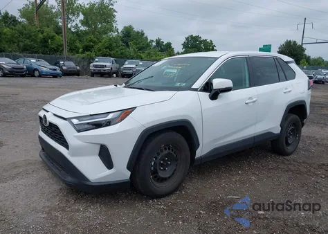 2024 Toyota Rav4 Le z USA, uszkodzony, nr VIN 2T3G1RFV3RC463800